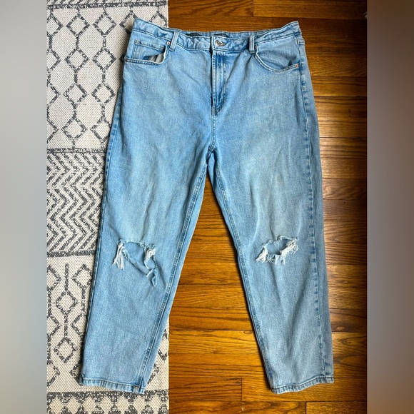 Wild Fable Super High Rise Mom Jeans - Picture 4 of 9